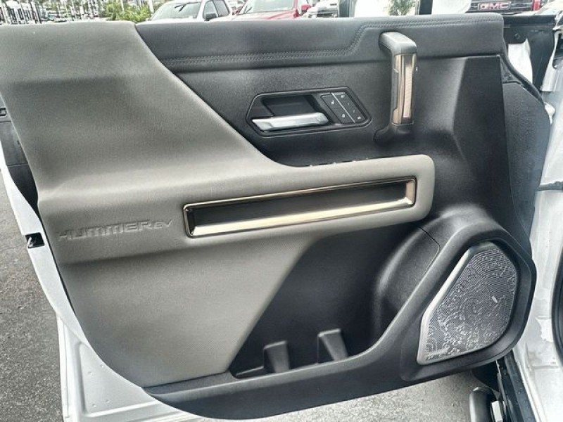 2024 GMC Hummer EV SUV 3X 1GKB0RDC8RU107681