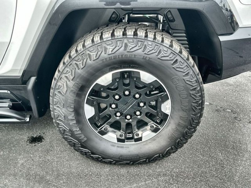 2024 GMC Hummer EV SUV 3X 1GKB0RDC8RU107681