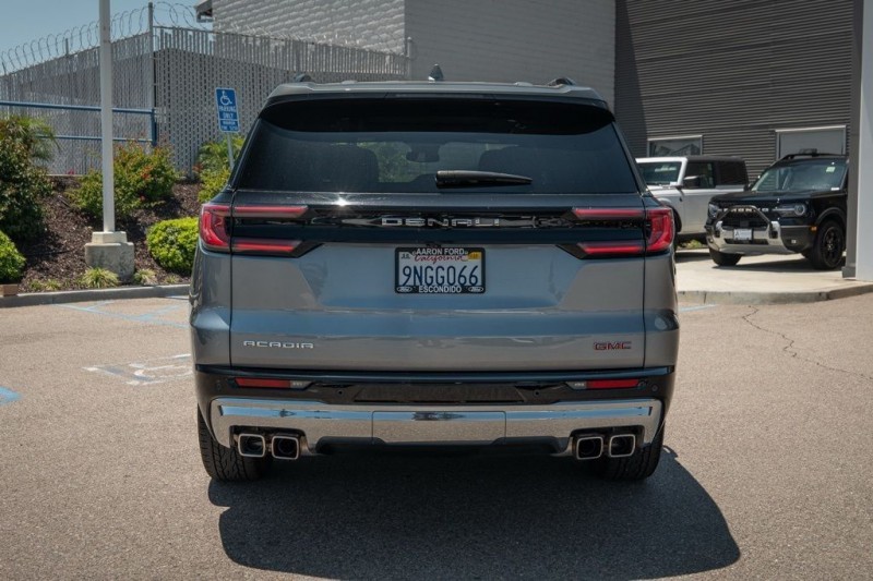 2024 GMC Acadia Denali 1GKENLKS3RJ178312