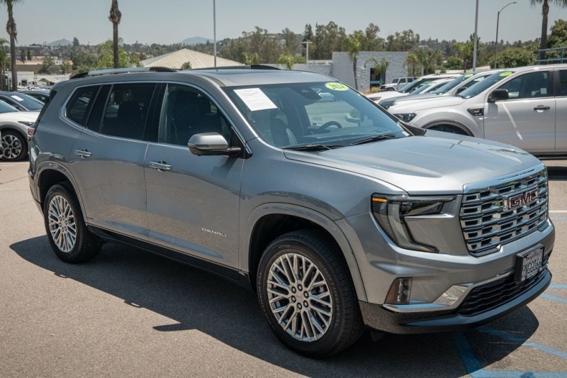 2024 GMC Acadia Denali 1GKENLKS3RJ178312