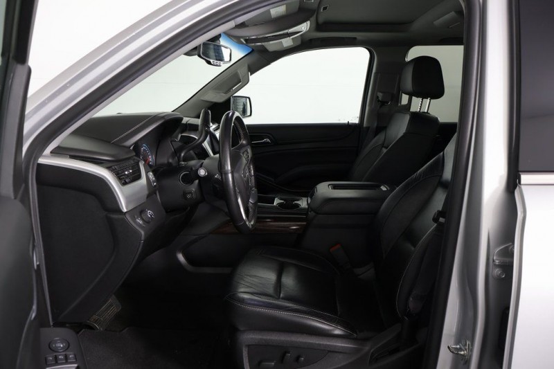 2017 GMC Yukon XL SLT 1GKS1GKC6HR310249