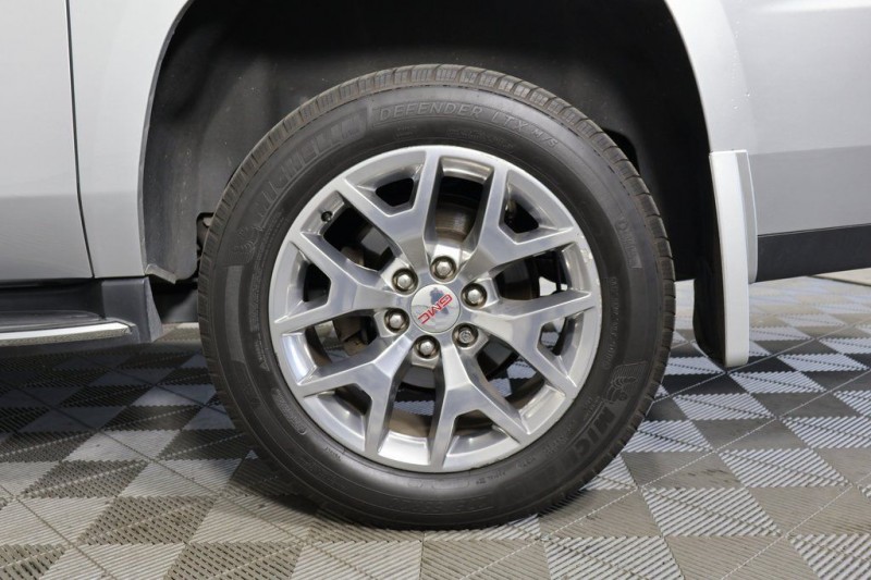 2017 GMC Yukon XL SLT 1GKS1GKC6HR310249