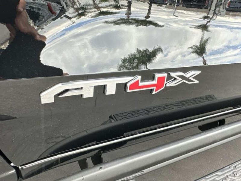 2026 GMC Canyon AT4X 1GTP2EEK1T1110098