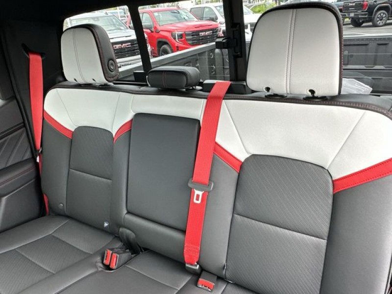 2026 GMC Canyon AT4X 1GTP2EEK1T1110098