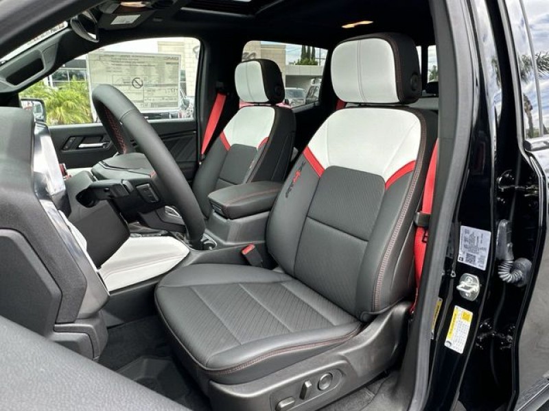 2026 GMC Canyon AT4X 1GTP2EEK1T1110098