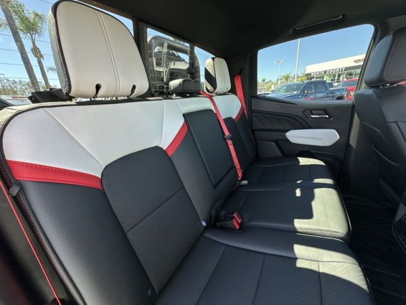 2026 GMC Canyon AT4X 1GTP2EEKXT1135811