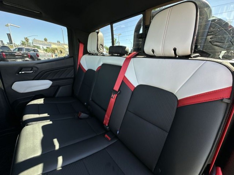 2026 GMC Canyon AT4X 1GTP2EEKXT1135811