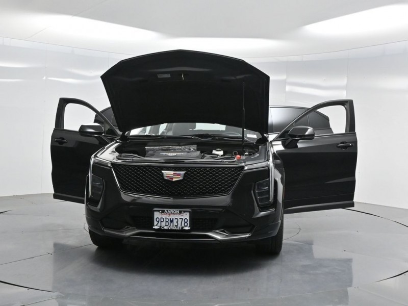 2024 Cadillac XT4 Sport 1GYFZER49RF182787