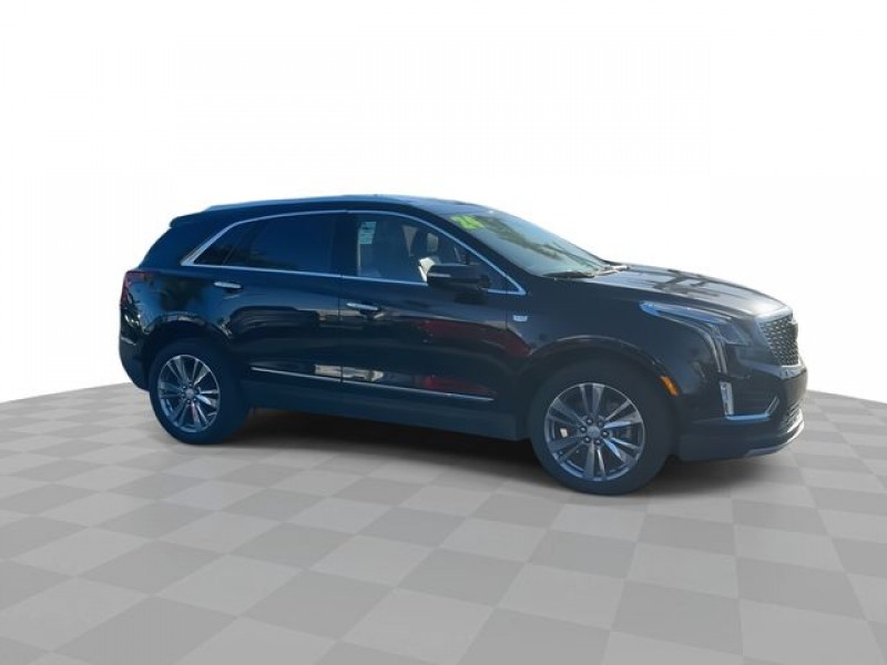 2024 Cadillac XT5 Premium Luxury 1GYKNCR41RZ749801
