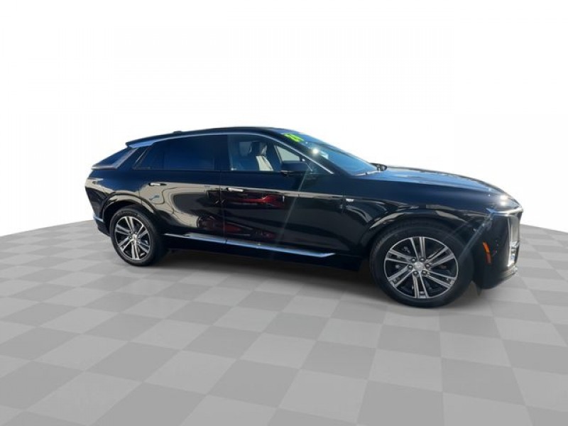 2024 Cadillac LYRIQ Luxury 1GYKPRRK1RZ135553