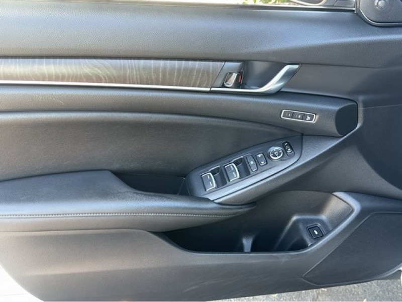 2020 Honda Accord Hybrid Touring 1HGCV3F97LA008974