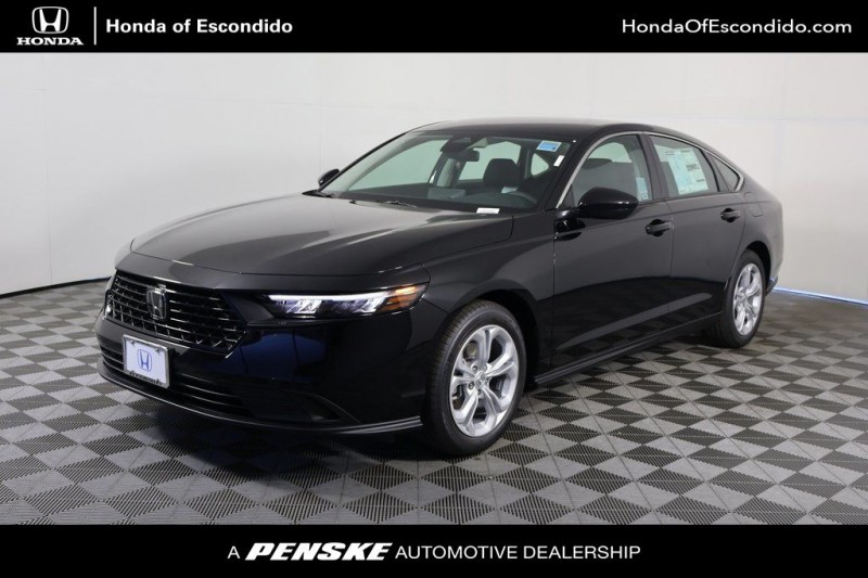 2025 Honda Accord LX 1HGCY1F28SA067660