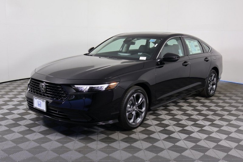 2025 Honda Accord Hybrid EX-L 1HGCY2F68SA085648