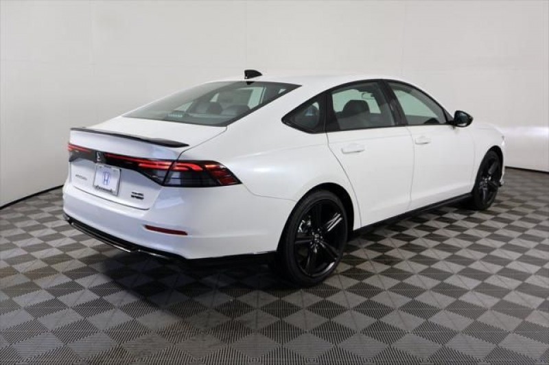 2025 Honda Accord Hybrid Sport-L 1HGCY2F79SA095842