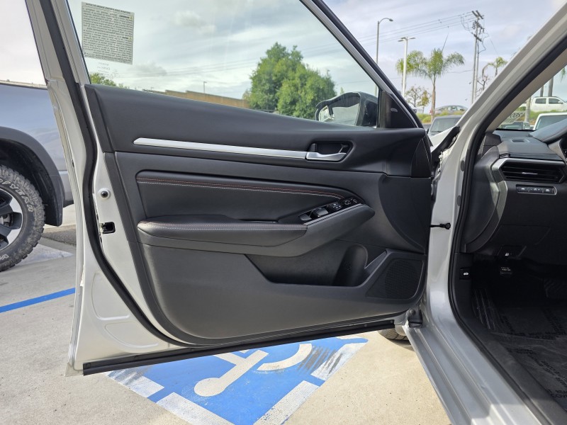 2023 Nissan Altima 2.5 SR 1N4BL4CV2PN352997