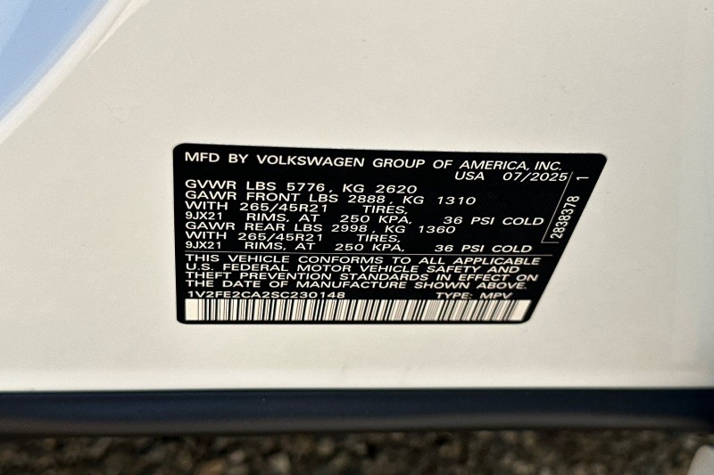 2025 Volkswagen Atlas Cross Sport SEL Premium R-LINE - Photo 28