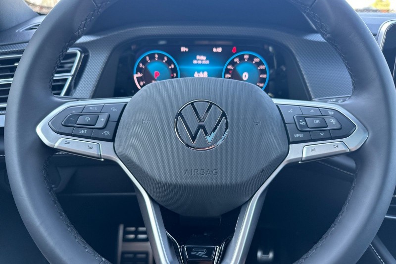 2025 Volkswagen Atlas Cross Sport SEL Premium R-LINE - Photo 23