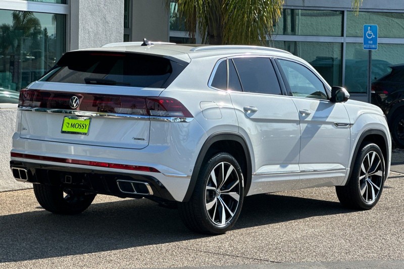 2025 Volkswagen Atlas Cross Sport SEL Premium R-LINE - Photo 4