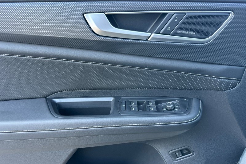 2025 Volkswagen Atlas Cross Sport SEL Premium R-LINE - Photo 10