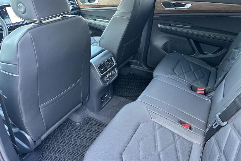 2026 Volkswagen Atlas SE w/Tech - Photo 11