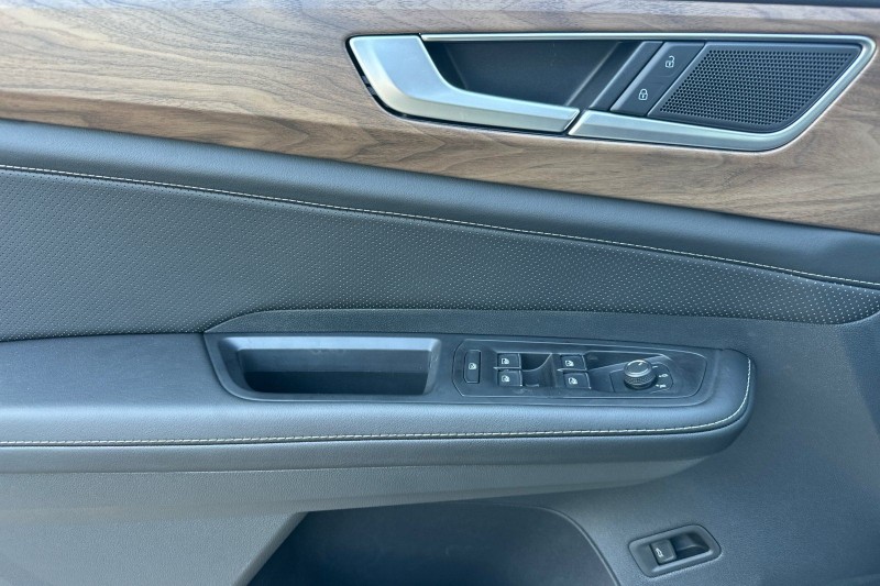 2026 Volkswagen Atlas SE w/Tech - Photo 10
