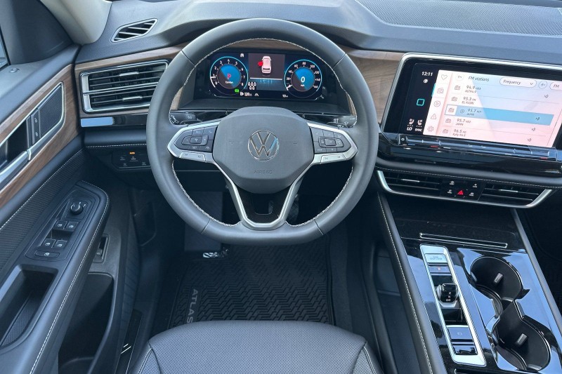 2026 Volkswagen Atlas SE w/Tech - Photo 13