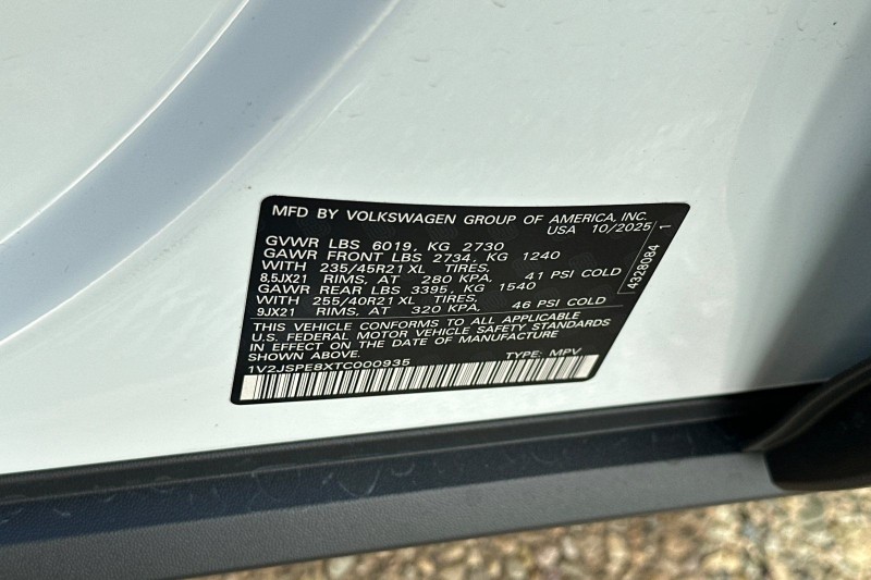2026 Volkswagen ID.4 Pro S Plus 1V2JSPE8XTC000935