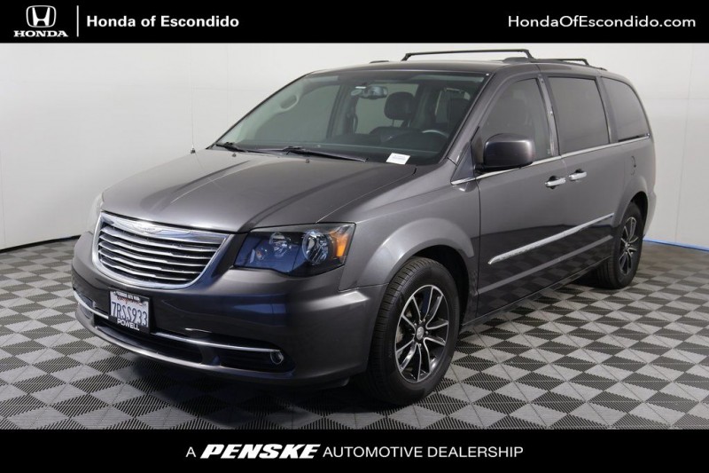 2016 Chrysler Town & Country Touring 2C4RC1BG0GR110898