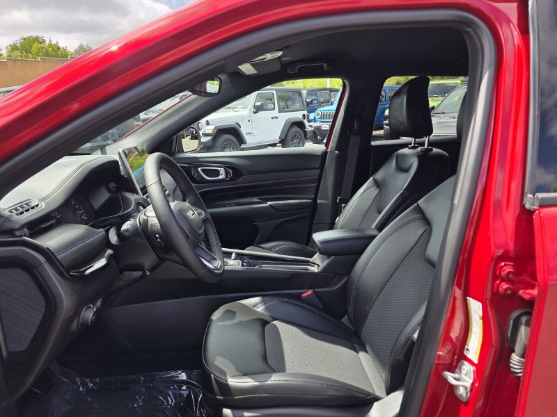 2025 Jeep Compass Latitude 3C4NJDBN5ST559956