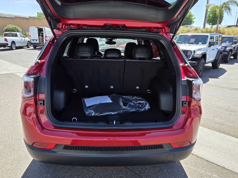 2025 Jeep Compass Latitude 3C4NJDBN7ST559957