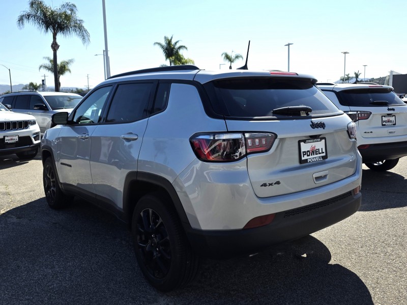 2025 Jeep Compass Latitude 3C4NJDBN9ST559958