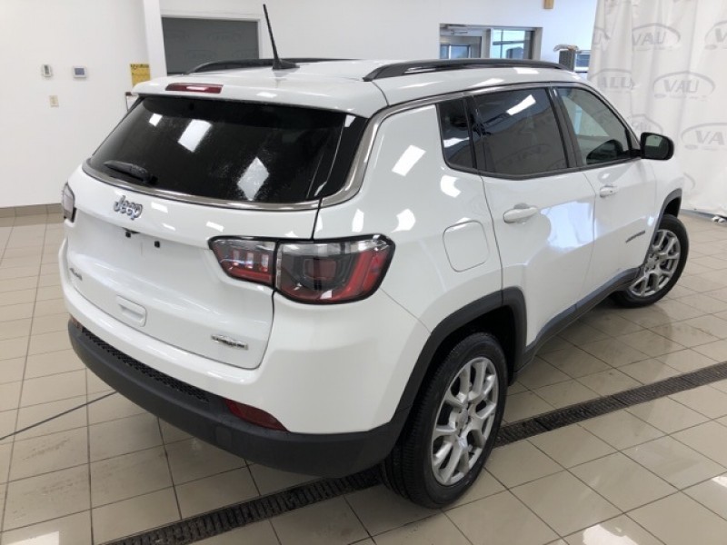 2022 Jeep Compass Latitude 3C4NJDFB7NT179392 2022 Jeep Compass Latitude 3C4NJDFB7NT179392