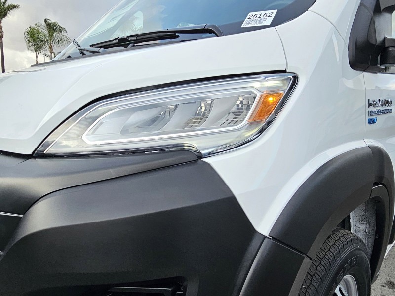 2025 Ram ProMaster Cargo Van EV  3C6MRWAZ4SE530450