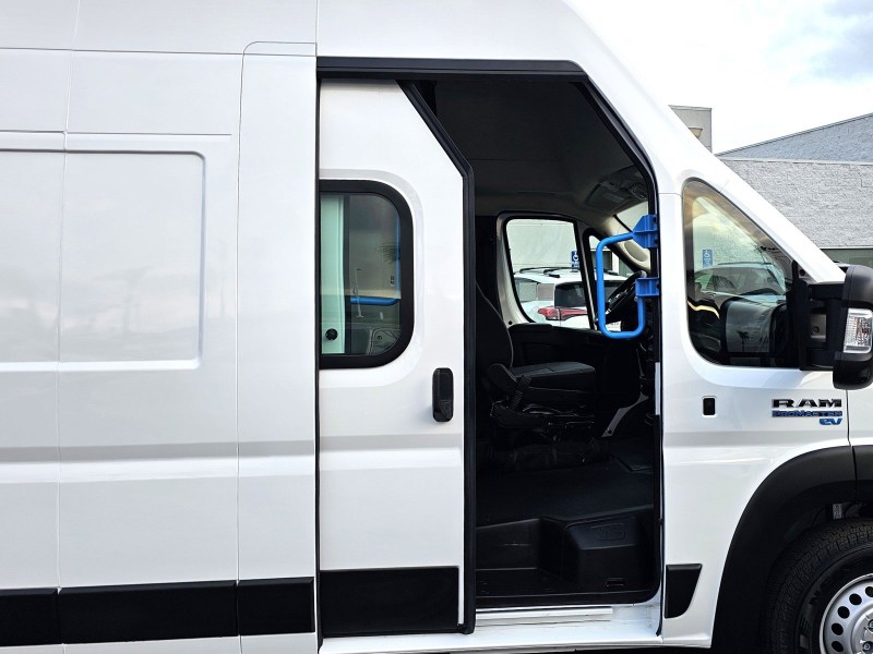 2025 Ram ProMaster Cargo Van EV  3C6MRWAZ4SE530450