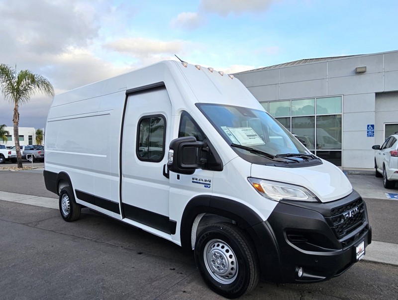 2025 Ram ProMaster Cargo Van EV  3C6MRWAZ4SE530450