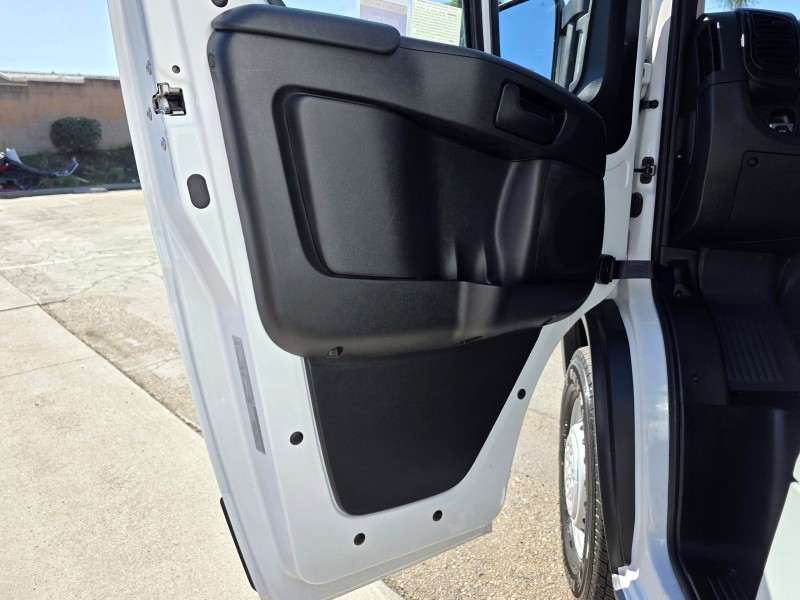 2025 Ram ProMaster Cargo Van EV  3C6MRWAZ8SE529351