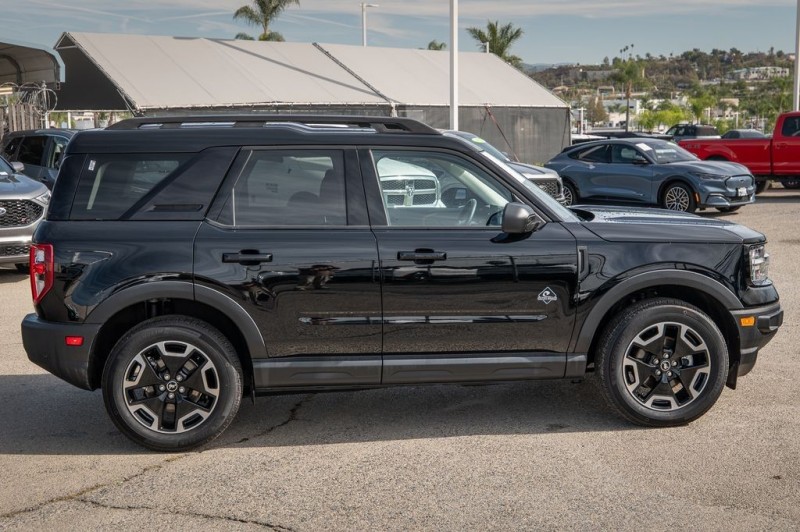 2024 Ford Bronco Sport Outer Banks 3FMCR9C63RRE47454