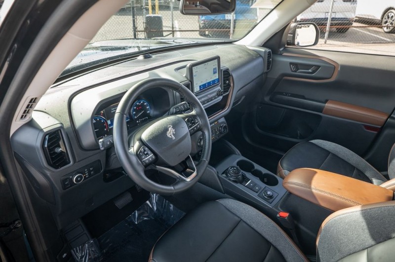 2024 Ford Bronco Sport Outer Banks 3FMCR9C63RRE47454