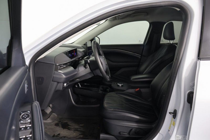 2021 Ford Mustang Mach-E Select 3FMTK1RM7MMA43588