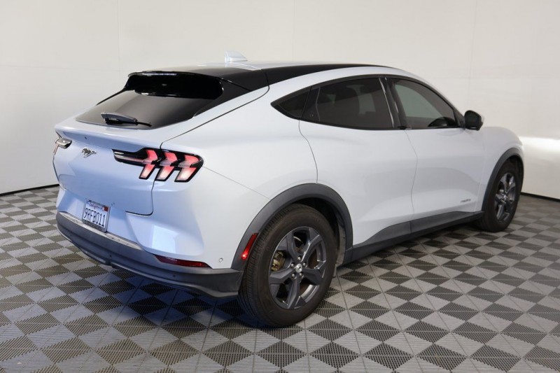 2021 Ford Mustang Mach-E Select 3FMTK1RM7MMA43588