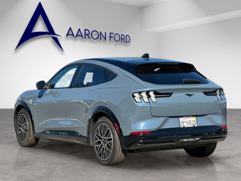 2024 Ford Mustang Mach-E Premium 3FMTK3R70RMA23194