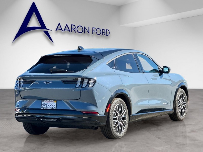 2024 Ford Mustang Mach-E Premium 3FMTK3R70RMA23194