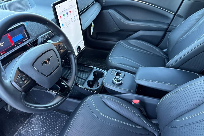 2024 Ford Mustang Mach-E Premium 3FMTK3R73RMA22587