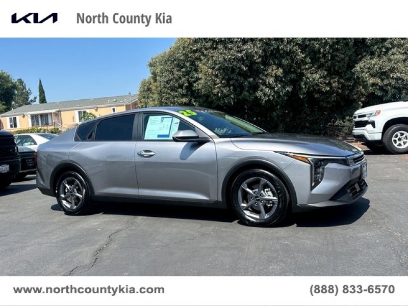 2025 Kia K4 LXS 3KPFT4DE2SE011008