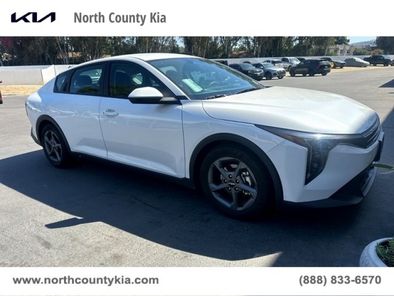 2025 Kia K4 LXS 3KPFT4DE5SE015733