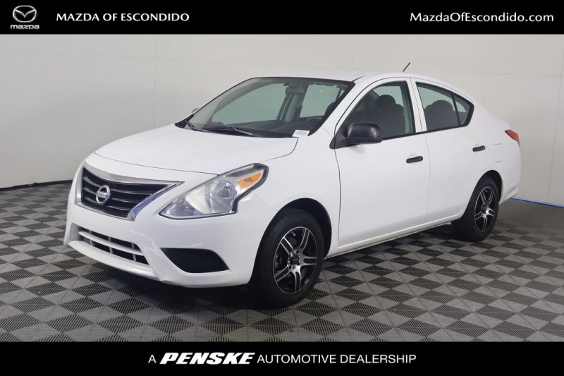 2015 Nissan Versa 1.6 S 3N1CN7AP6FL800996