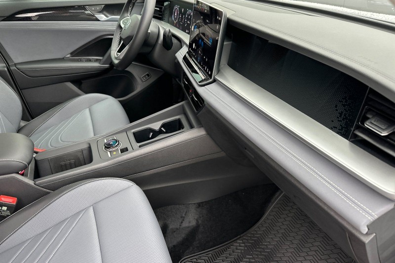 2026 Volkswagen Tiguan 2.0T SE 3VVFR7RM1TM025460