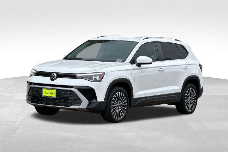 2025 Volkswagen Taos 1.5T SE 3VVSC7B23SM071797