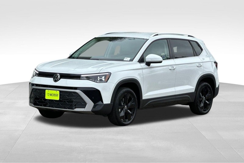 2025 Volkswagen Taos 1.5T SE 3VVSC7B2XSM059422