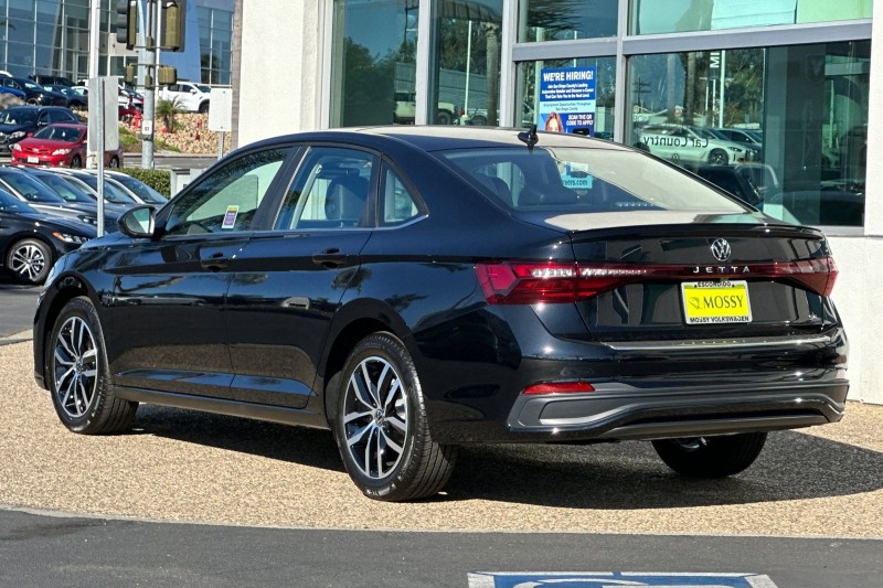 2026 Volkswagen Jetta SE - Photo 6
